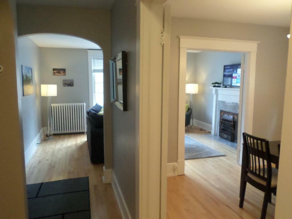 Beautiful, Clean, Quiet 2 Br-In Downtown Ottawa. Parking, Wifi And Netflix Included Apartment Екстериор снимка