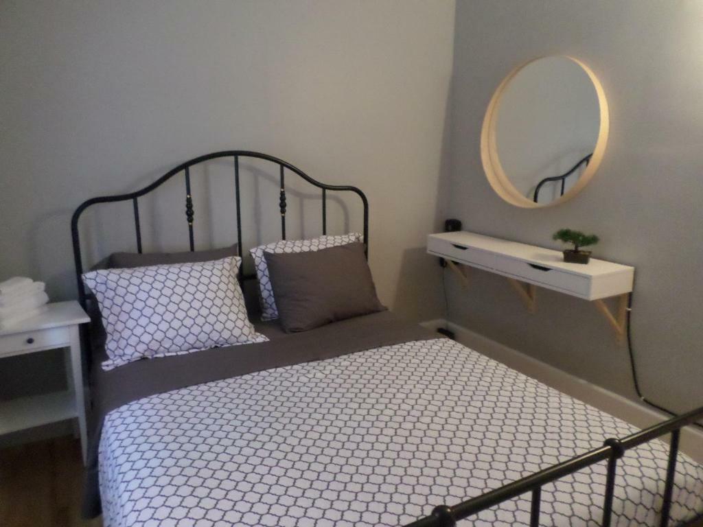 Beautiful, Clean, Quiet 2 Br-In Downtown Ottawa. Parking, Wifi And Netflix Included Apartment Екстериор снимка